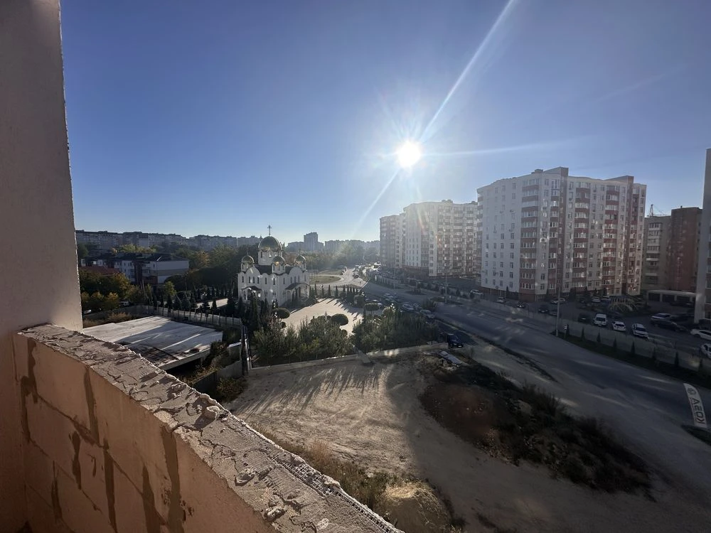 Sale of a 3-room apartment with panoramic windows
