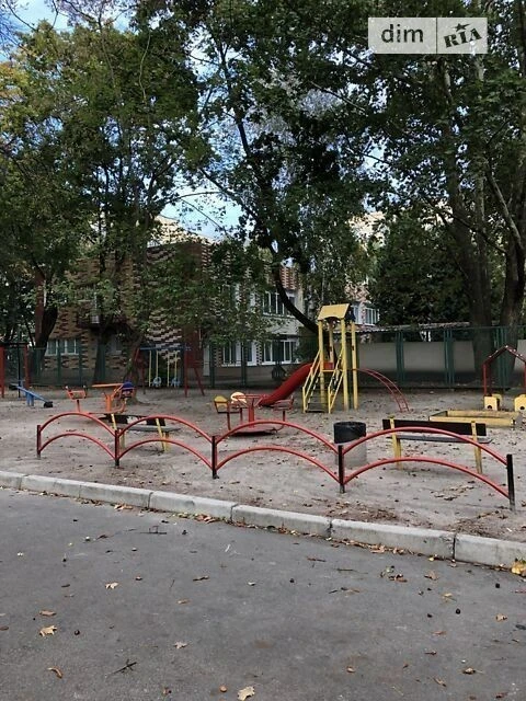 For sale 2-room apartment 56 sq. m on Pecherskyi 19 descent • ID 3464