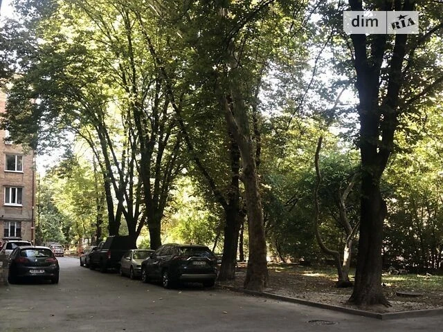 For sale 2-room apartment 56 sq. m on Pecherskyi 19 descent • ID 3464