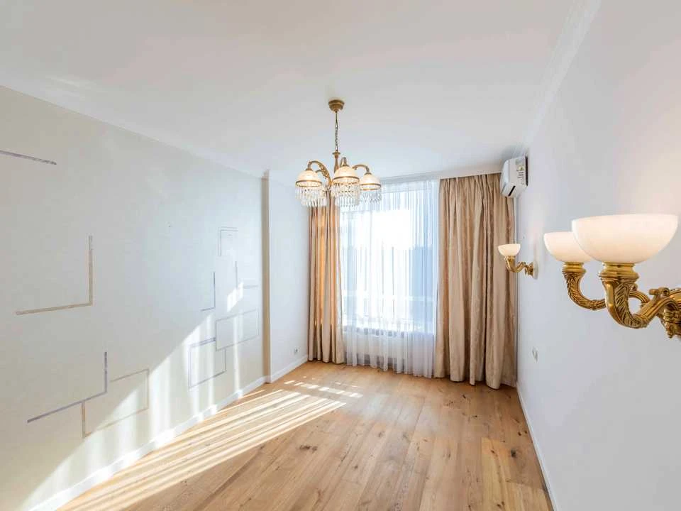 Apartment. Teremykska Street, Kyiv