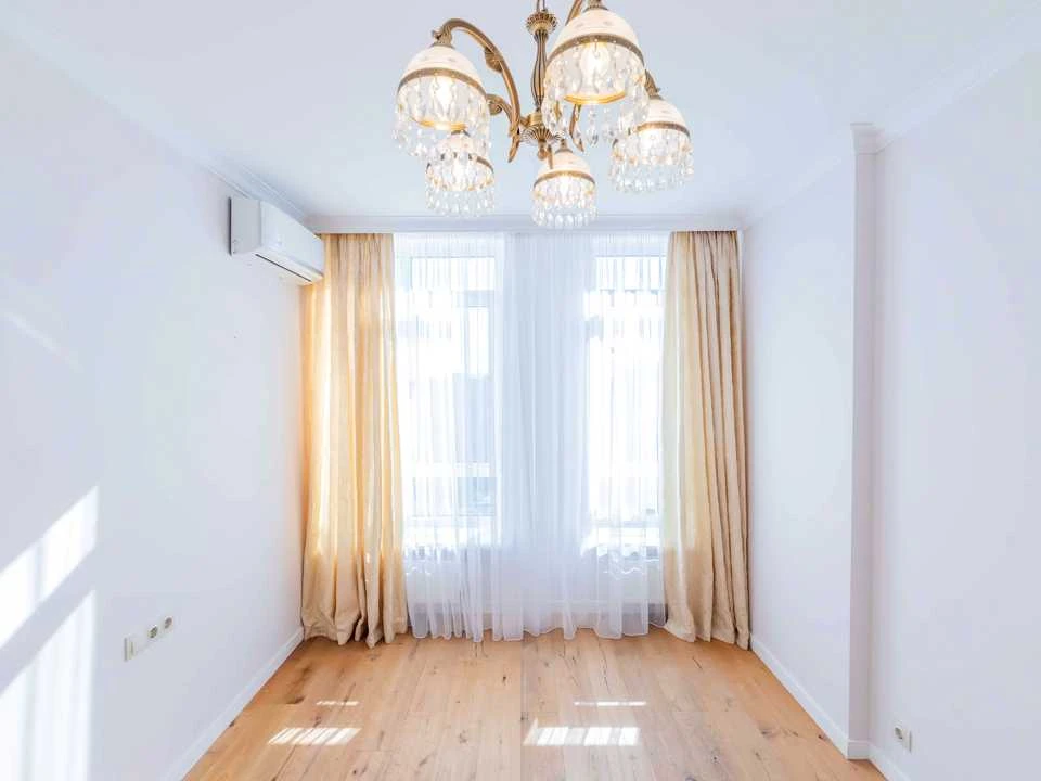 Apartment. Teremykska Street, Kyiv