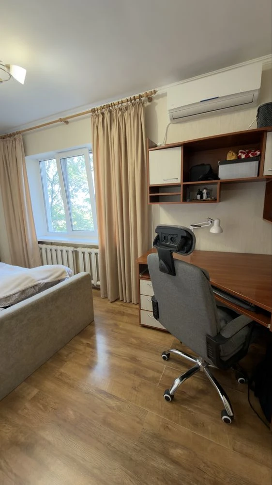 For sale 2-room apartment on Prospect Alexander Poly
