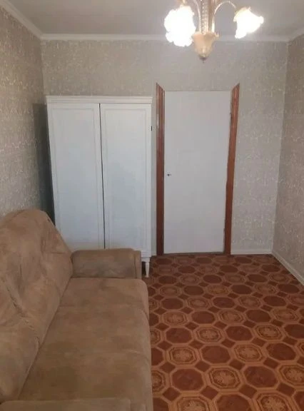 Продається простора, 3-кімнатна квартира. Черемушки.