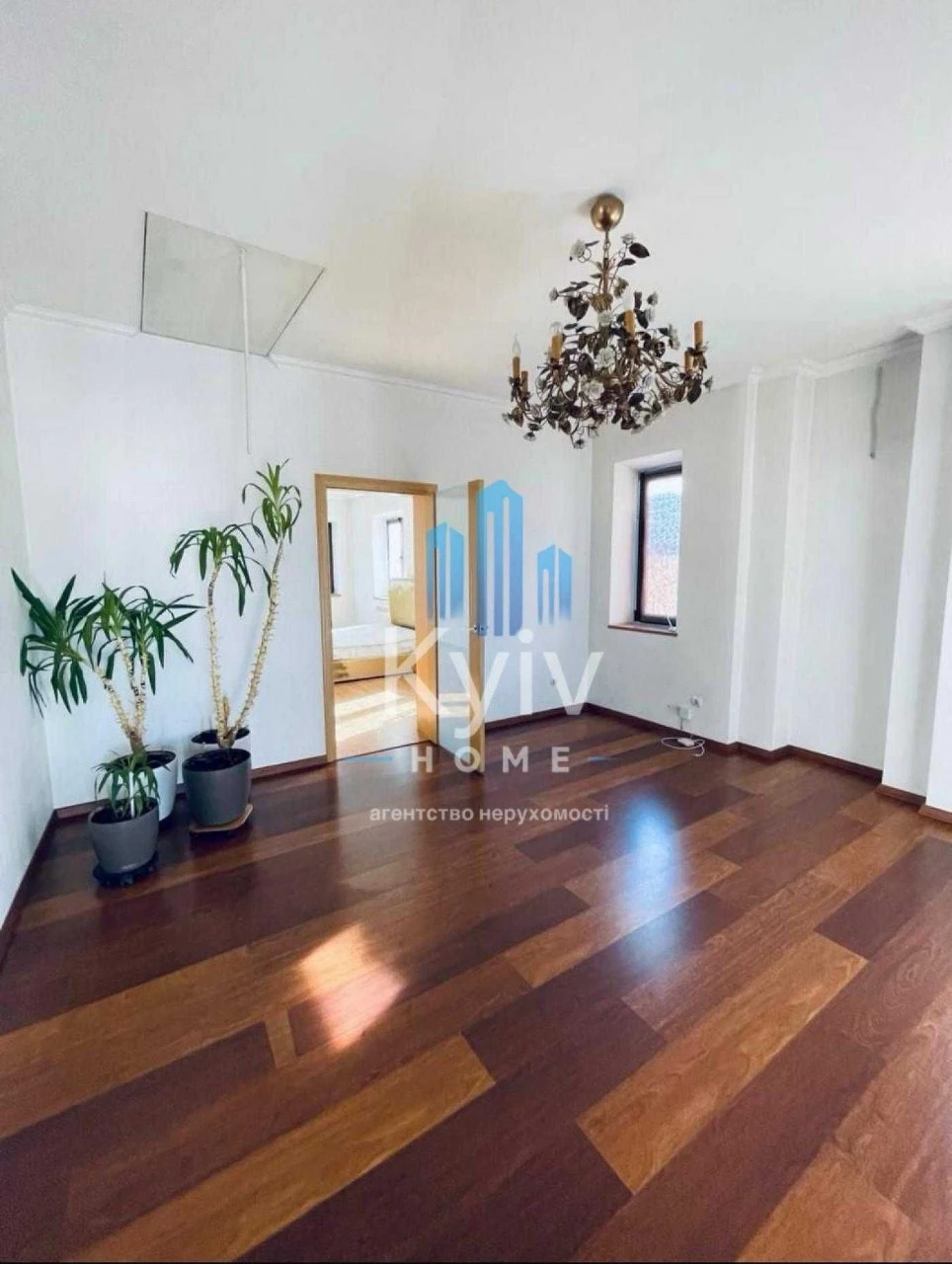 Sale of a two-story brick house in Осокорки, вул. Са