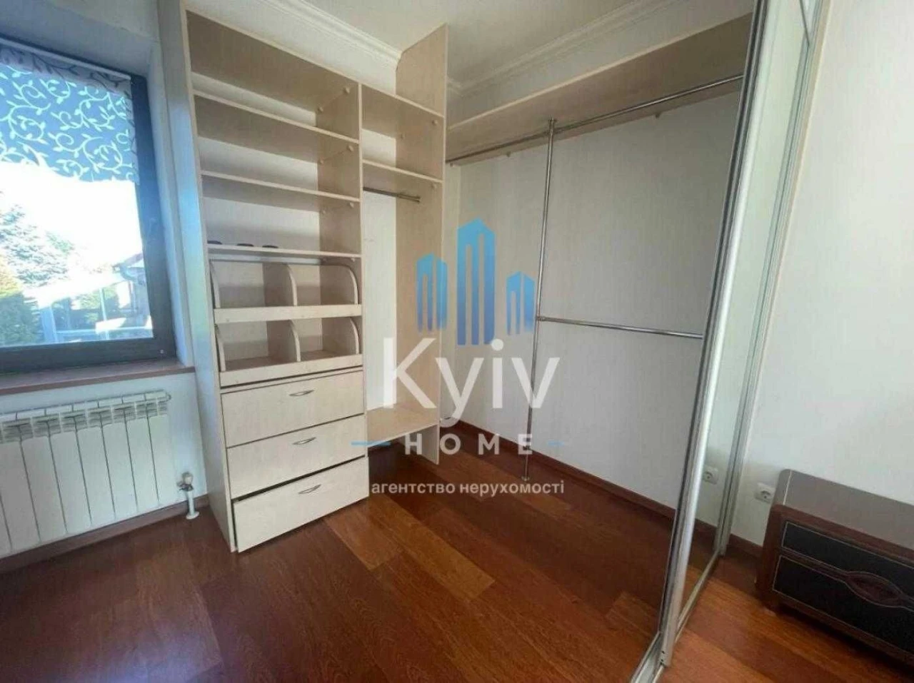 Sale of a two-story brick house in Осокорки, вул. Са