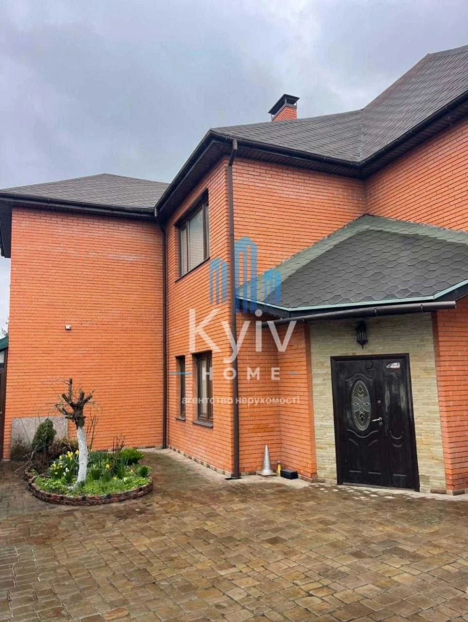 Sale of a two-story brick house in Осокорки, вул. Са