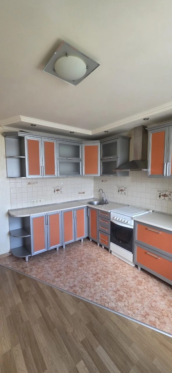 Продажа 1-комнатной квартиры на улице Олимпийской в космосе.