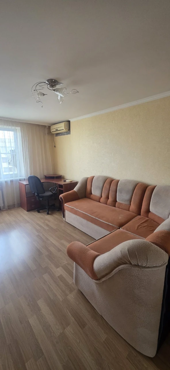 Продажа 1-комнатной квартиры на улице Олимпийской в космосе.