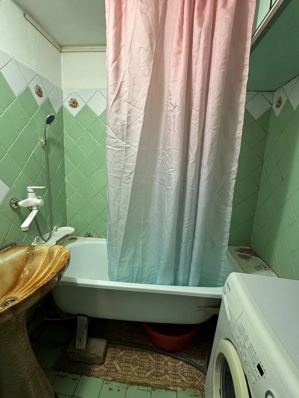 Sale of a 2-bedroom apartment