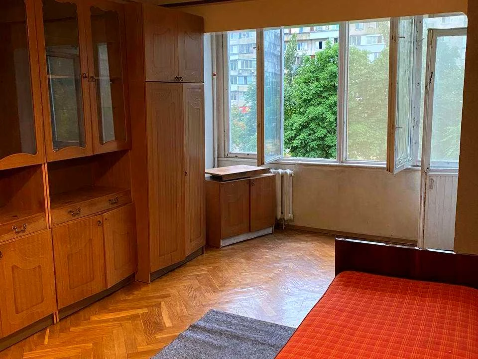 Квартира. Киев, Амвросия Бучмы бульвар.