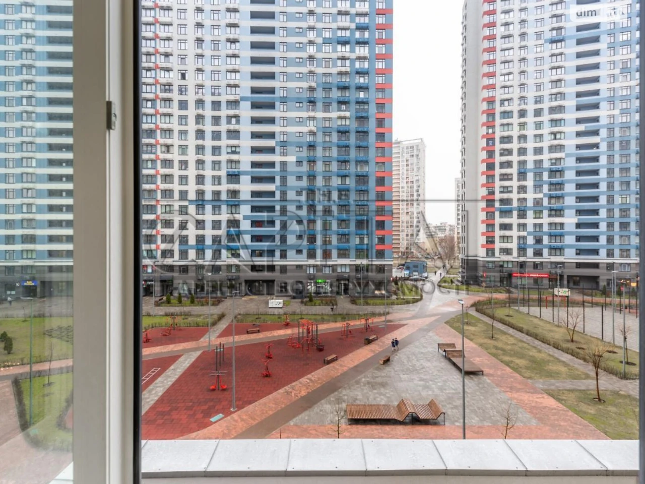 Apartment for Sale, Left Bank District