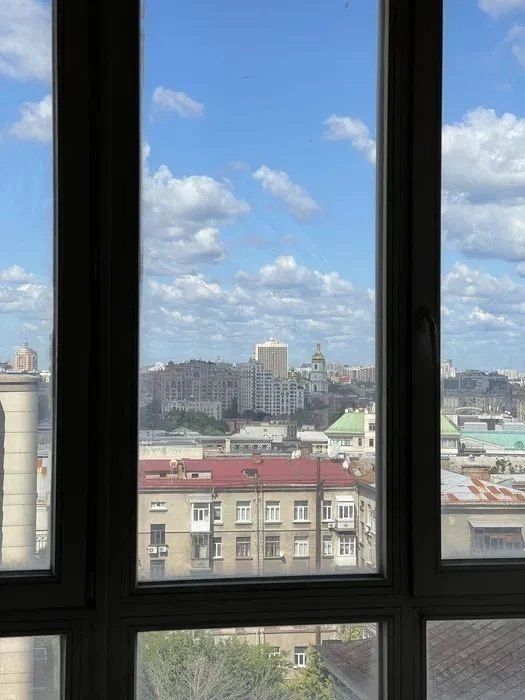 8-room apartment for sale at 18a Instytutska Street in the residential complex "Lypska Vezha"