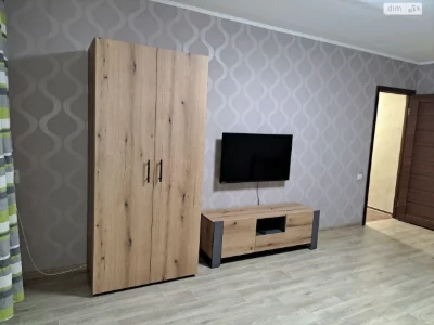Довгострокова Оренда Квартири в Тополя-1