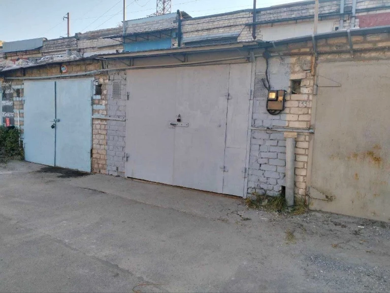 For sale: Large garage in GK Planer 7.5 x 3.5 meters