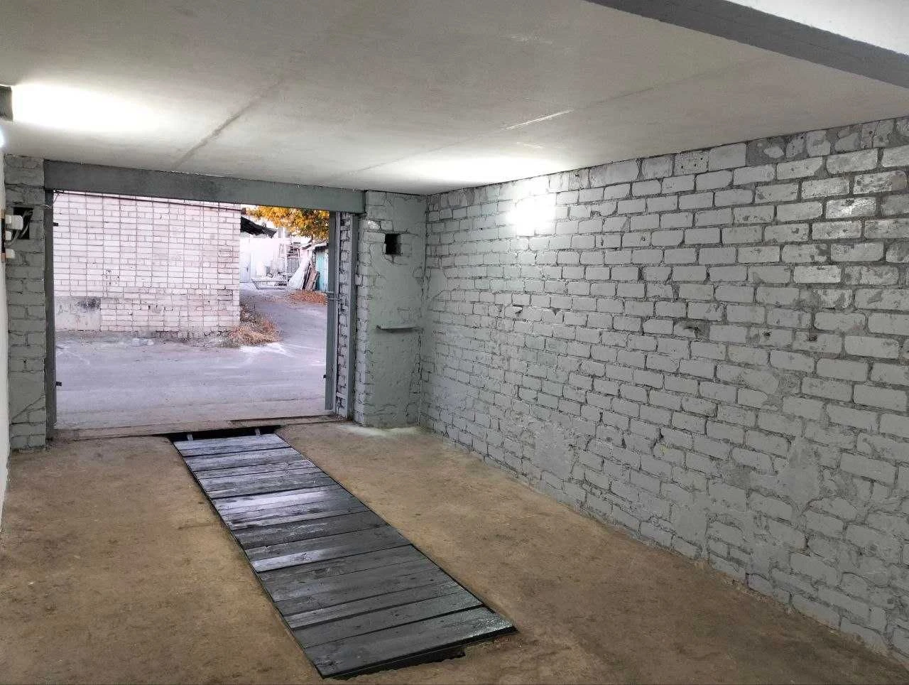 For sale: Large garage in GK Planer 7.5 x 3.5 meters