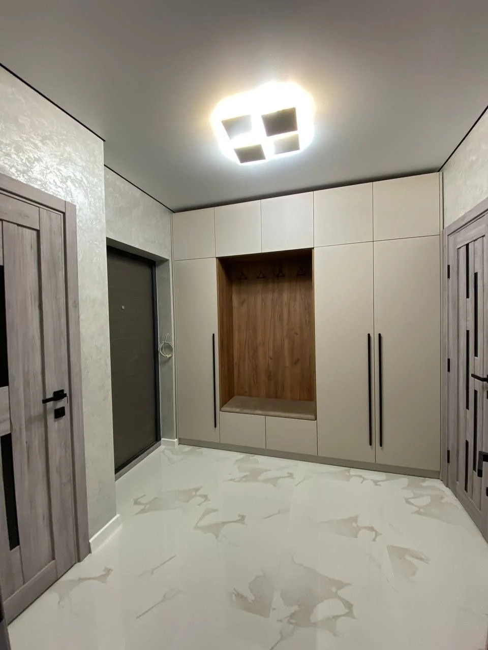 Sale of a modern 1.5-room apartment with an area of 47 m² at address