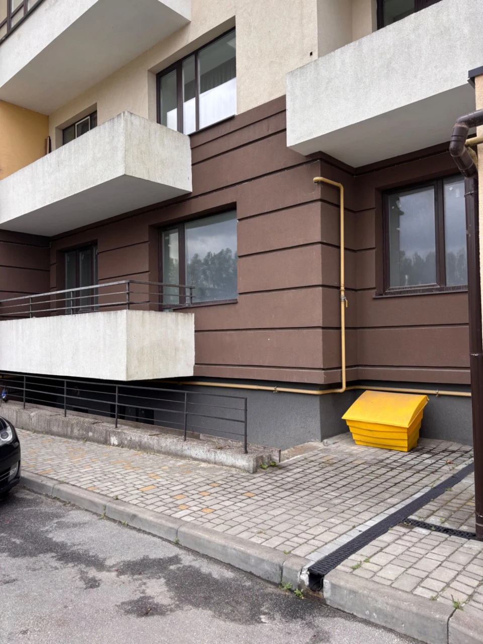 Three-bedroom apartment