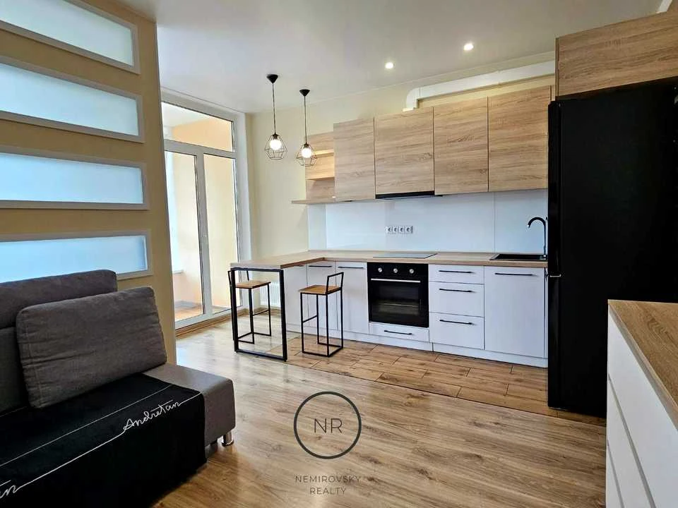 Apartment. Prospekt Sobornosti, Kyiv