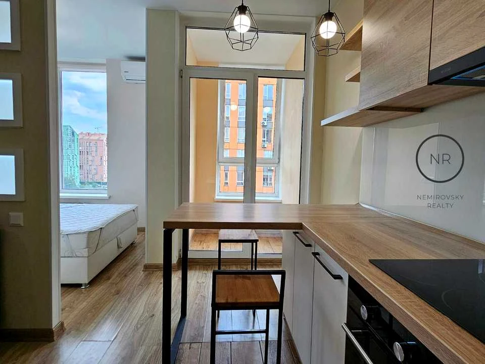 Apartment. Prospekt Sobornosti, Kyiv
