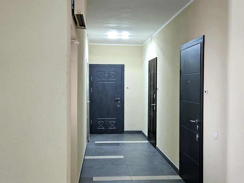 Apartment. Prospekt Sobornosti, Kyiv