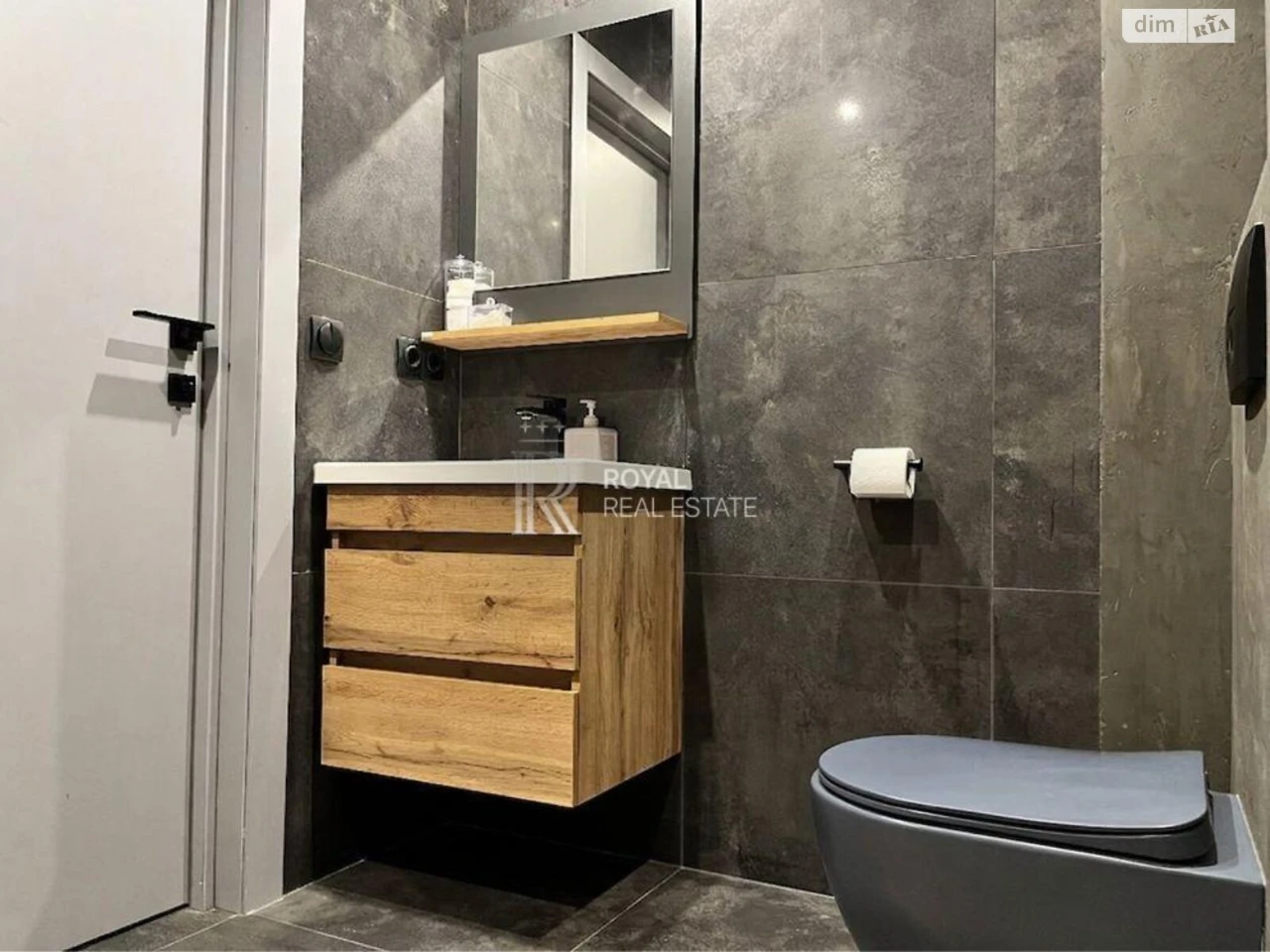 Apartment for Sale in Holosiiv