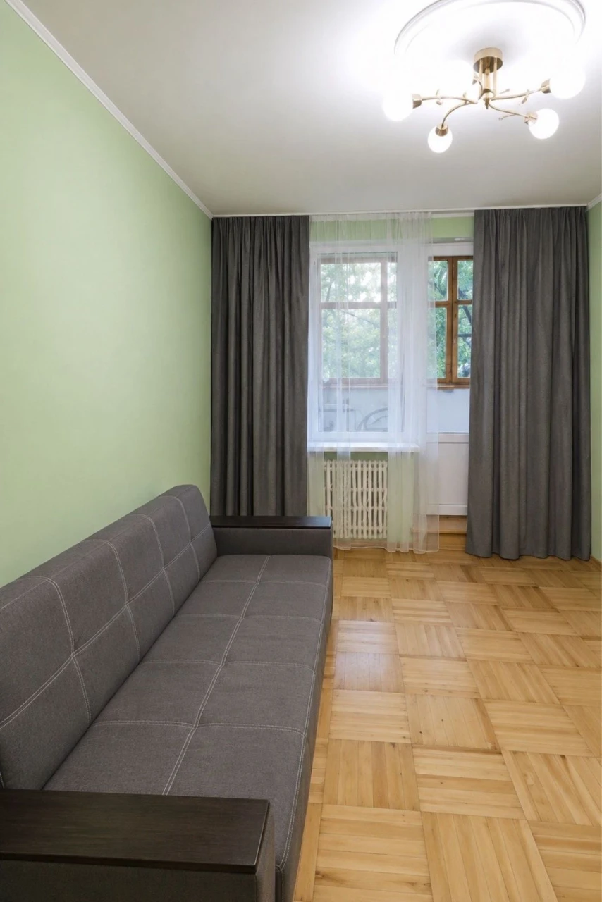 Sale of a 3-room apartment. Oleksiyivka. Certificate.