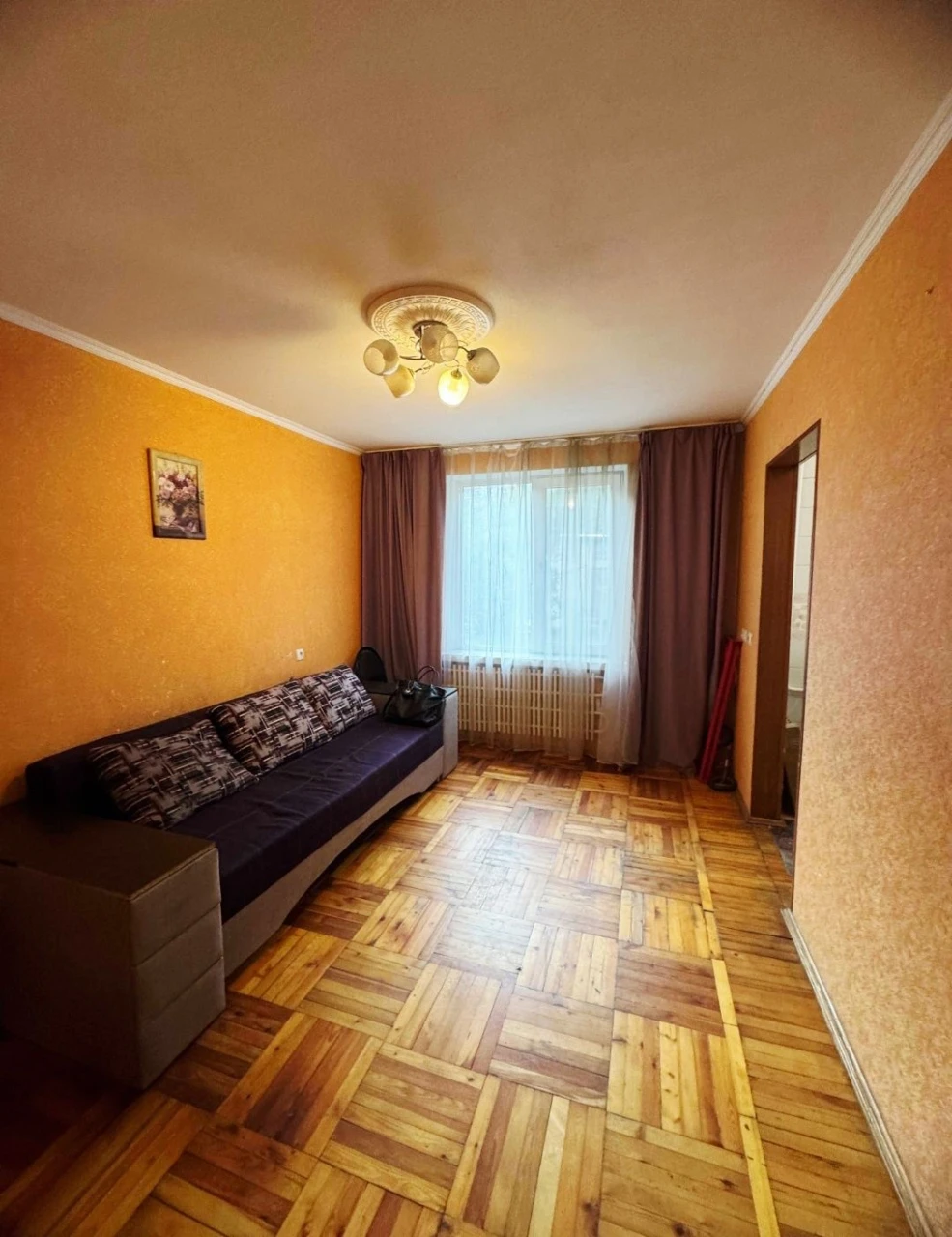 Sale of a 3-room apartment. Oleksiyivka. Certificate.
