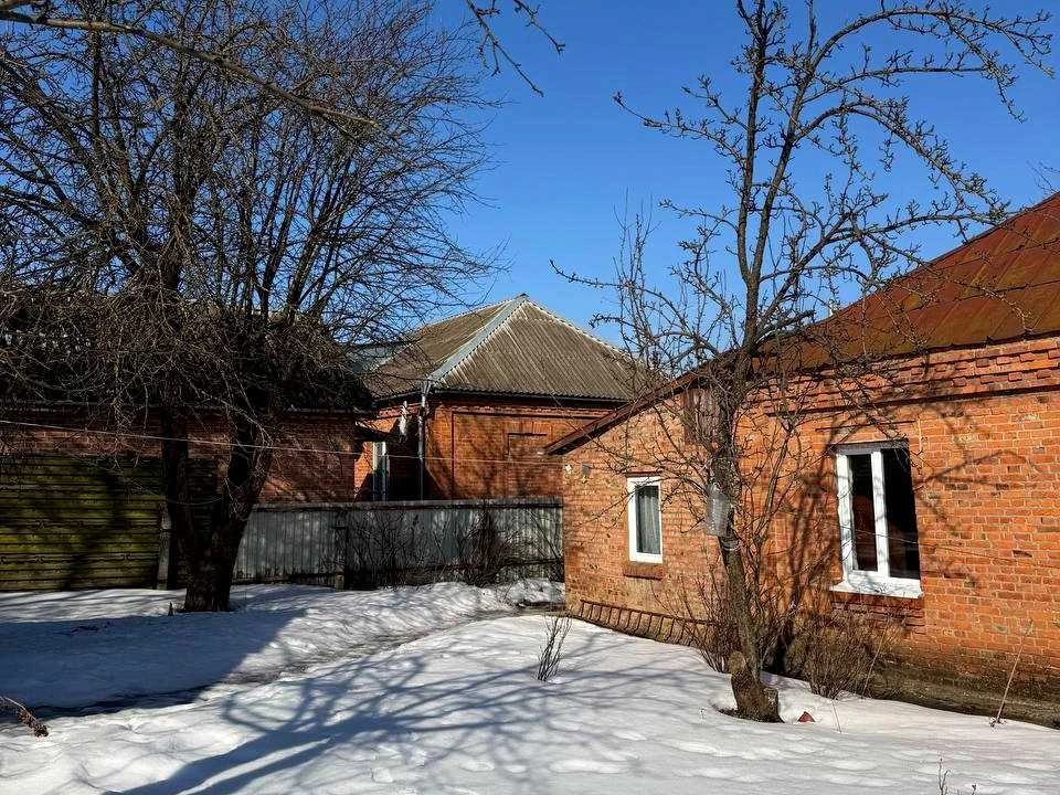 Будинок. Хмельницький, Героїв Крут вул. (Комунарів)
