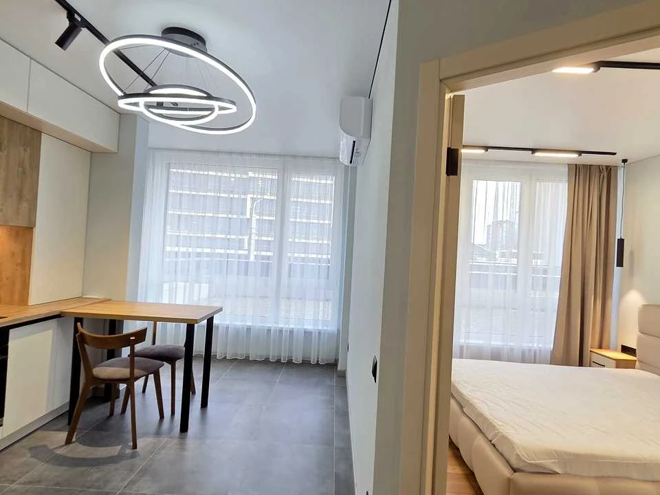 Apartment. Ivano-Frankivsk, Pysdenny Bulvar