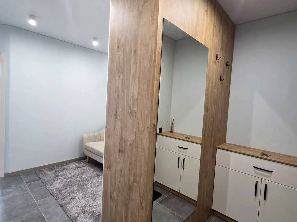 Apartment. Ivano-Frankivsk, Pysdenny Bulvar