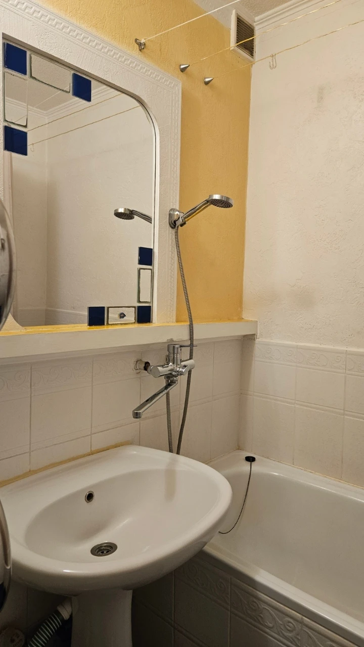 Оренда 1-кімнатної квартири 45 м², Михайла Гришка вул., 10