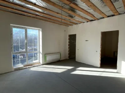 Продаж будинку 220 м² 5.5 сот.