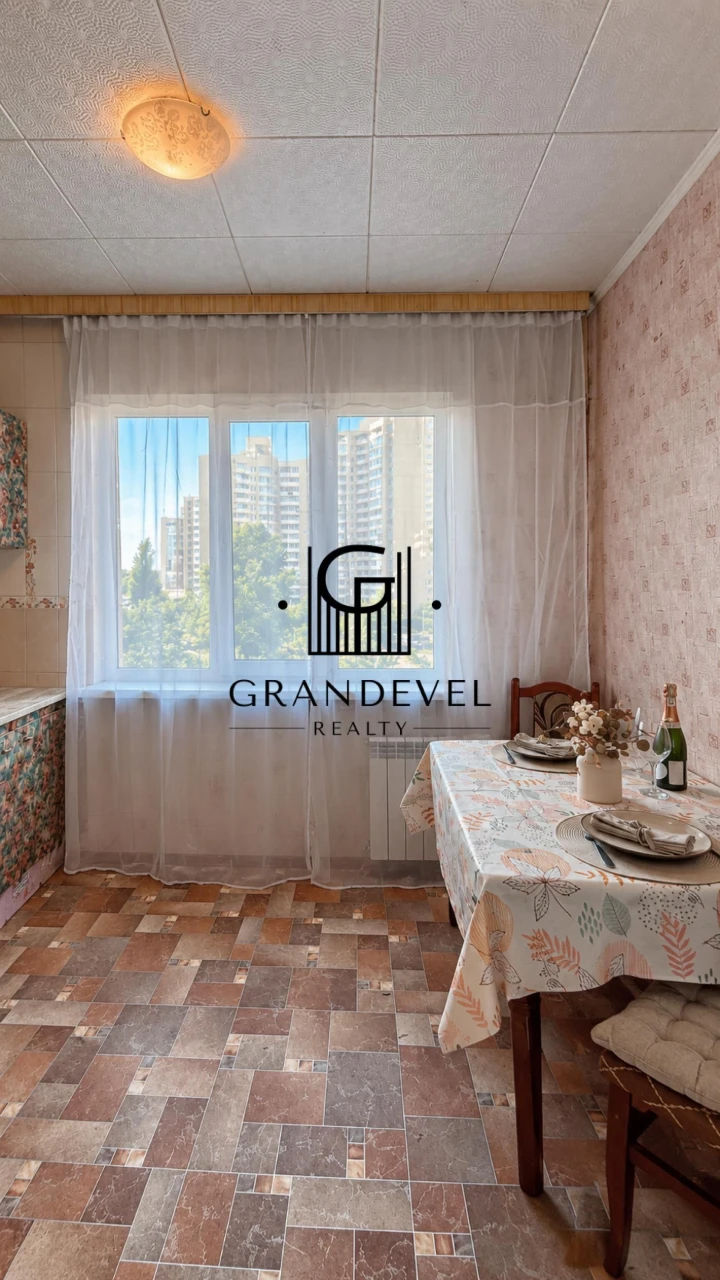 Sale of a 3-bedroom apartment, Red Row, 1B, Mayakovsky, Troyech
