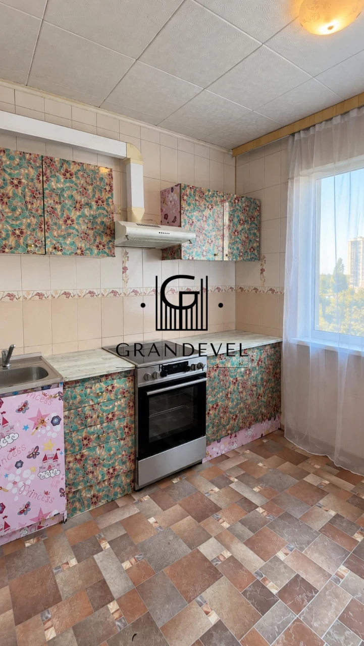 Sale of a 3-bedroom apartment, Red Row, 1B, Mayakovsky, Troyech