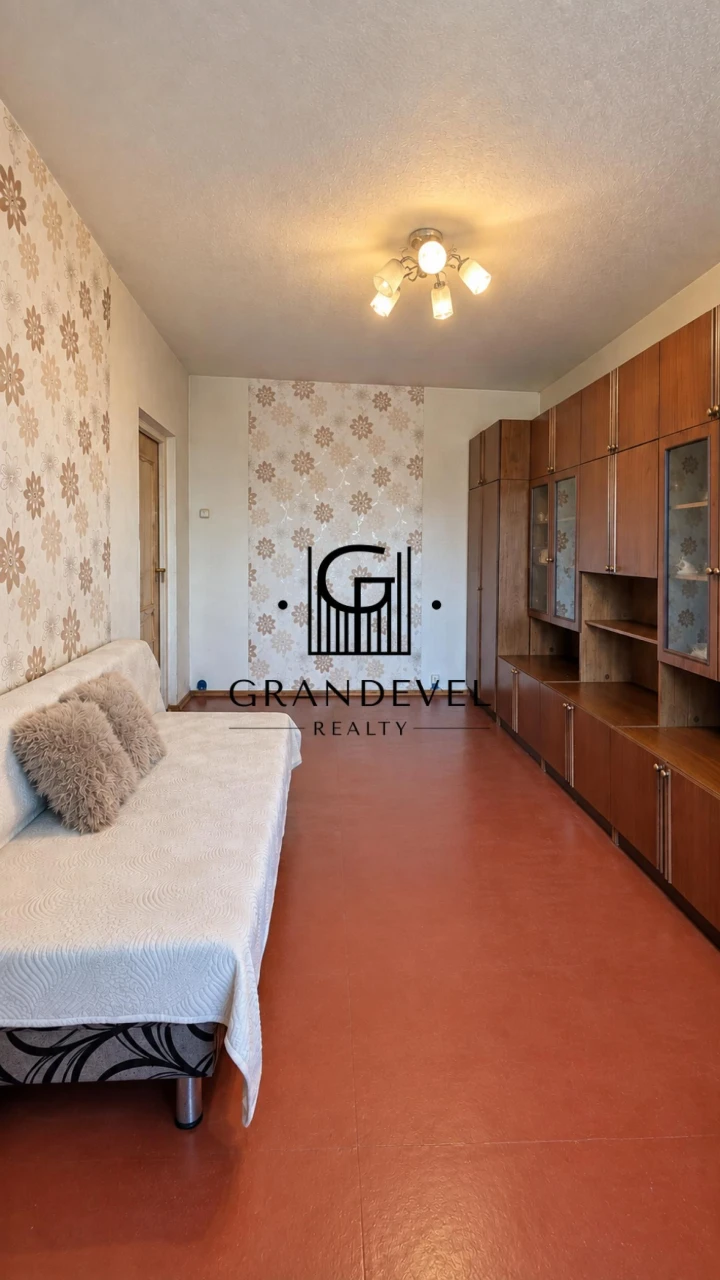 Sale of a 3-bedroom apartment, Red Row, 1B, Mayakovsky, Troyech
