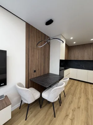 Selling a 3-bedroom apartment in ЖК Нова Англія 61 sq.m.