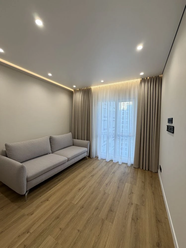 Selling a 3-bedroom apartment in ЖК Нова Англія 61 sq.m.