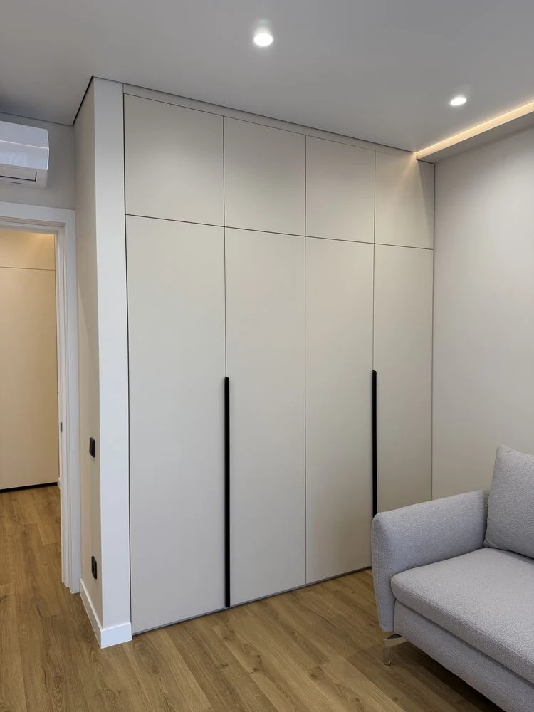 Selling a 3-bedroom apartment in ЖК Нова Англія 61 sq.m.