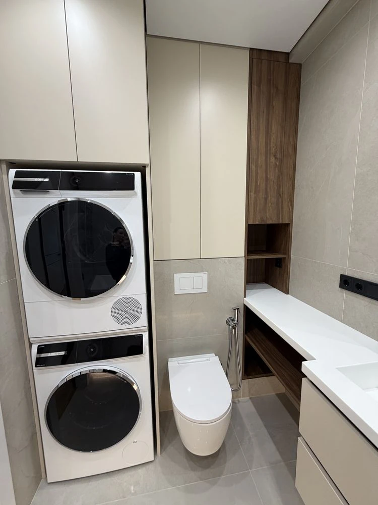 Selling a 3-bedroom apartment in ЖК Нова Англія 61 sq.m.