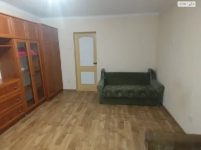 Довгострокова оренда Квартири Титова