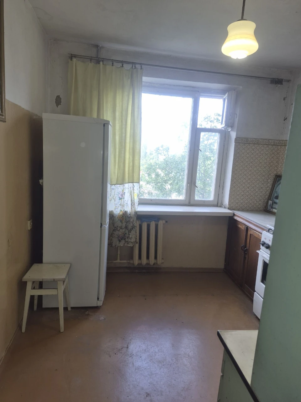 For Sale: 2-bedroom apartment on Kroshni