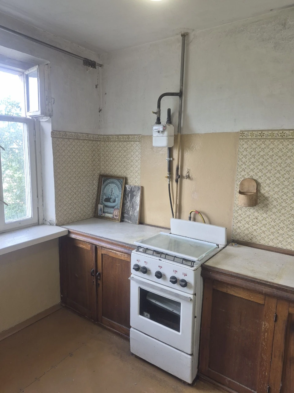 For Sale: 2-bedroom apartment on Kroshni