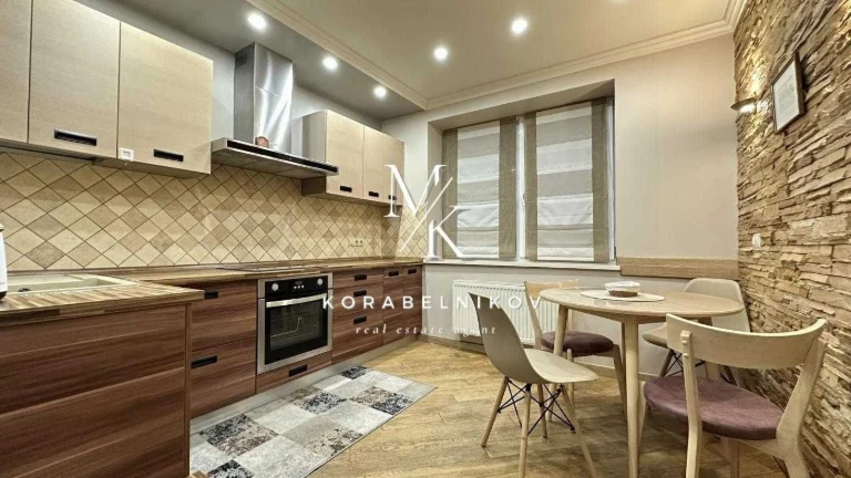 Sale of a 2-bedroom apartment, Chokolivsky Bulvar, 42 a, house with generator