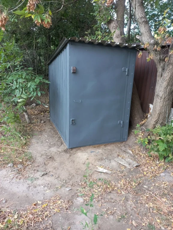 For sale: Motorcycle garage