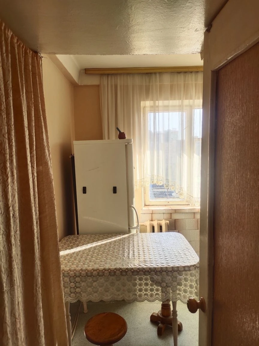 Rent One-Bedroom Apartment in Berezhky, Dniprovska