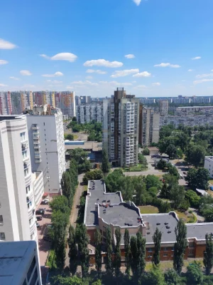 Сдается 1-комнатная квартира возле метро Левобережная