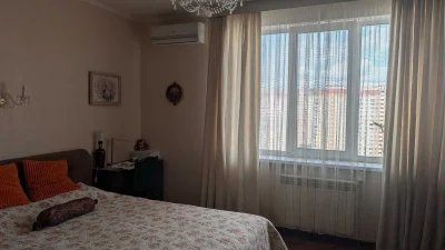 Продам 3-кімнатну квартиру на Осокорках. Дніпровська набереж