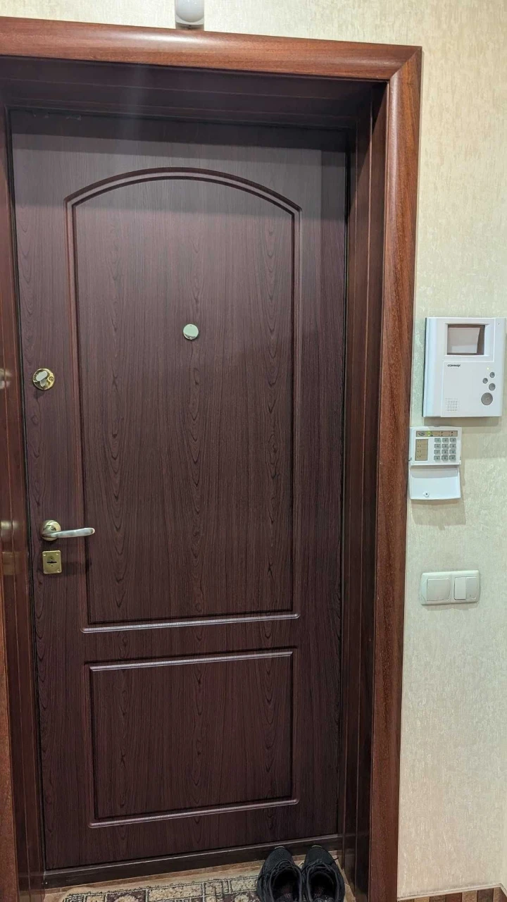 Продам 3-кімнатну квартиру на Осокорках. Дніпровська набереж