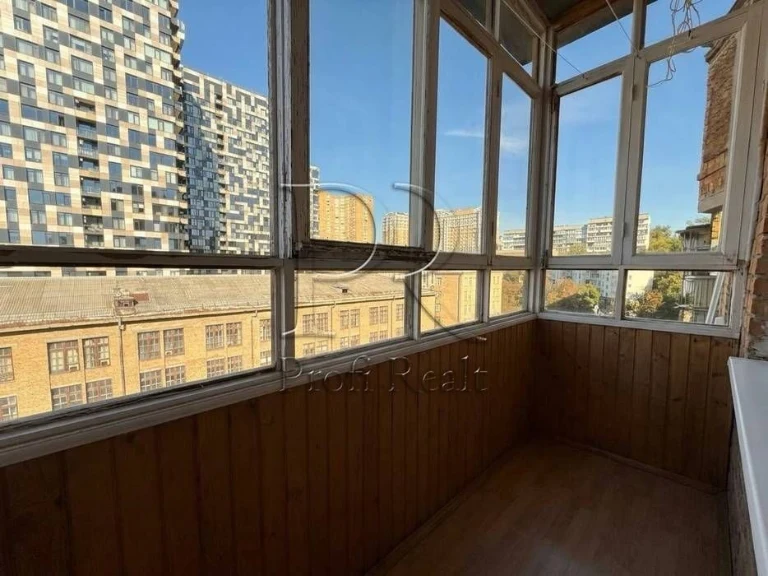 Three-bedroom apartment in the Center, Olympiysk district | Fedorov Street