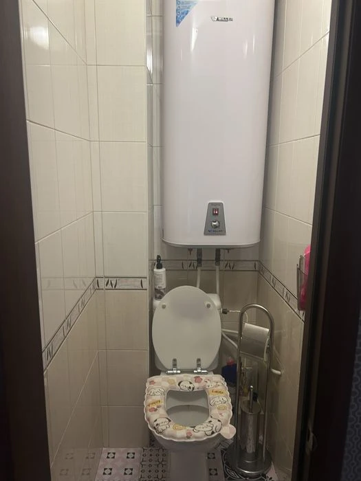 Heroes of the Dnieper, Pivnichna 54g, large renovated apartment.
